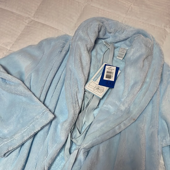 Cozy Robe - Picture 2 of 5